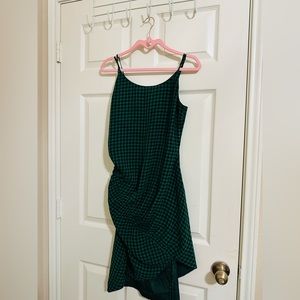 Revolve * house of Harlow like new most flattering green dress